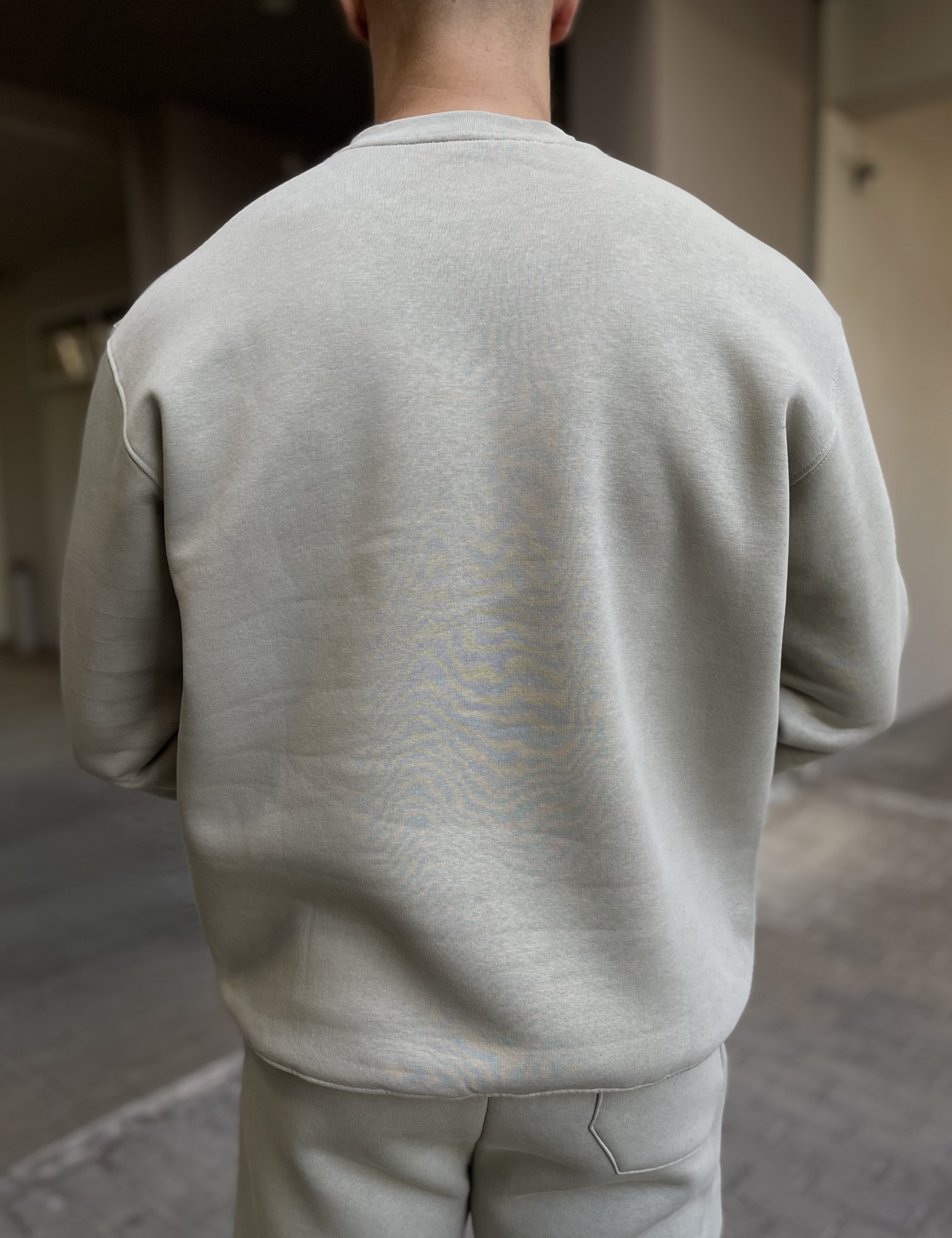 Ανδρικό ανοιχτό λαδί φούτερ με στρογγυλή λαιμόκοψη και λογότυπο στο στήθος ES26004L φωτογραφία